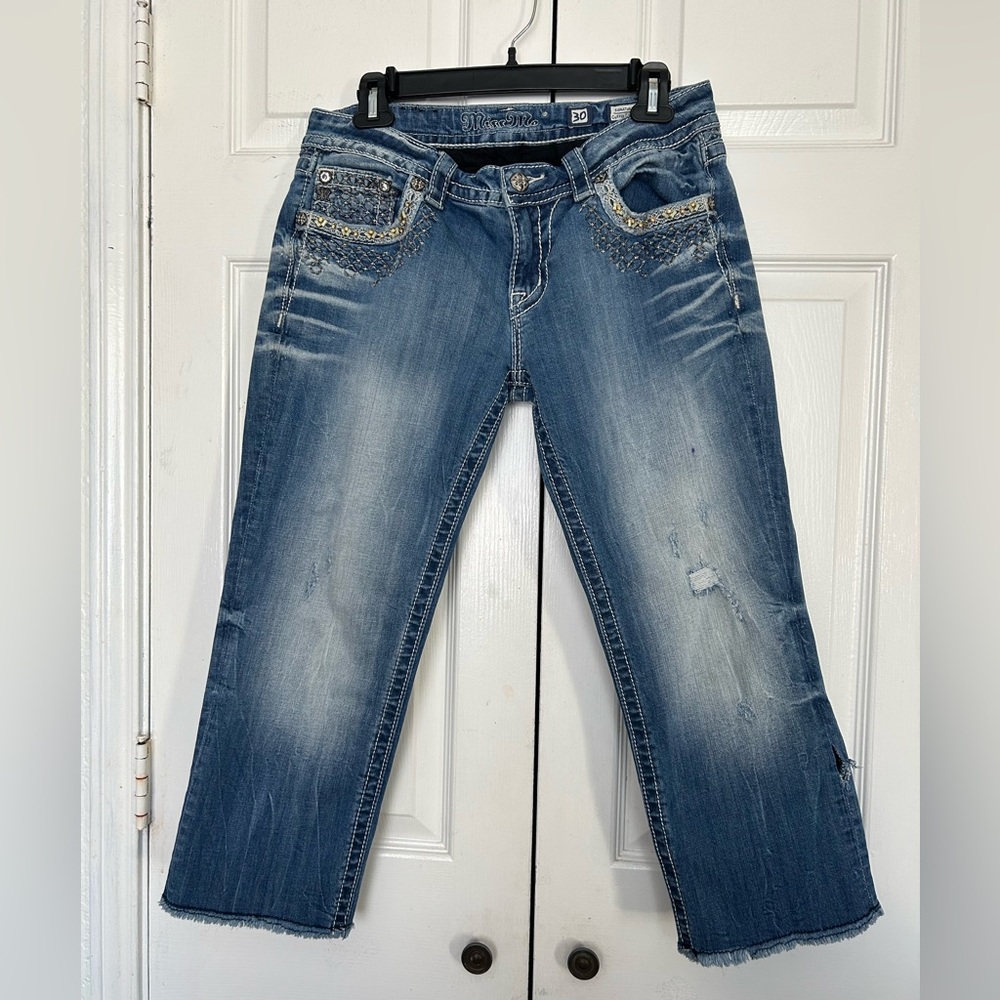 Miss Me Women’s Cuffed Capri Jean